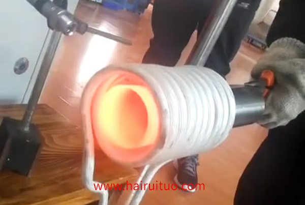 ���l�ӟ�C�����ڽ����ИI(y��)·�ϵĺÎ���