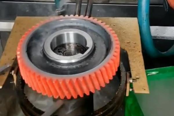 ���l����O(sh��)����ֱ��300mm�X݆����������w�Б�(y��ng)�ӟ����ײ���