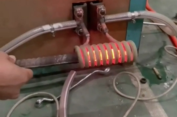 �����l�Б�(y��ng)�ӟ��O(sh��)�䌦�ݼy䓽��M(j��n)�иБ�(y��ng)�ӟ�