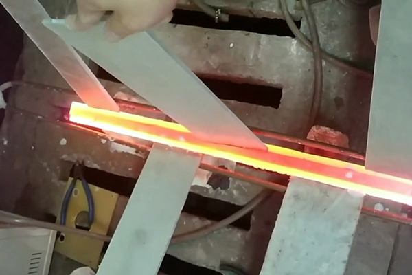 �u䓺����^��