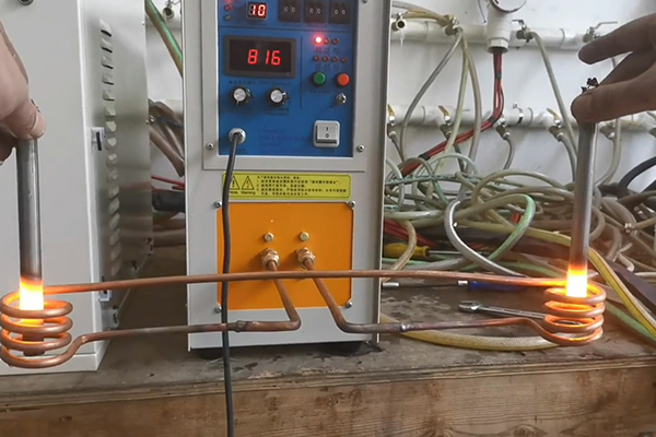 ���l�Б��ӟ��O�䑪�÷������N���ٵľֲ������w������˻�