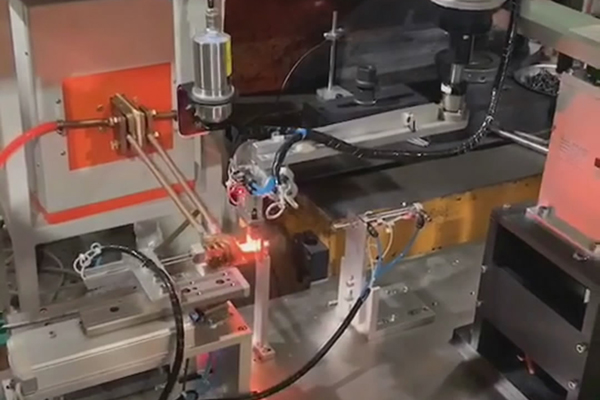 ����Cе�ֱی��F(xi��n)�Ԅӻ������ĳ����l�Б�(y��ng)�ӟ��O(sh��)��