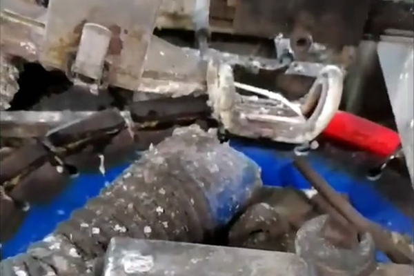 ���l���C(j��)���Ƭ�ϵĺϽ𺸽��^��