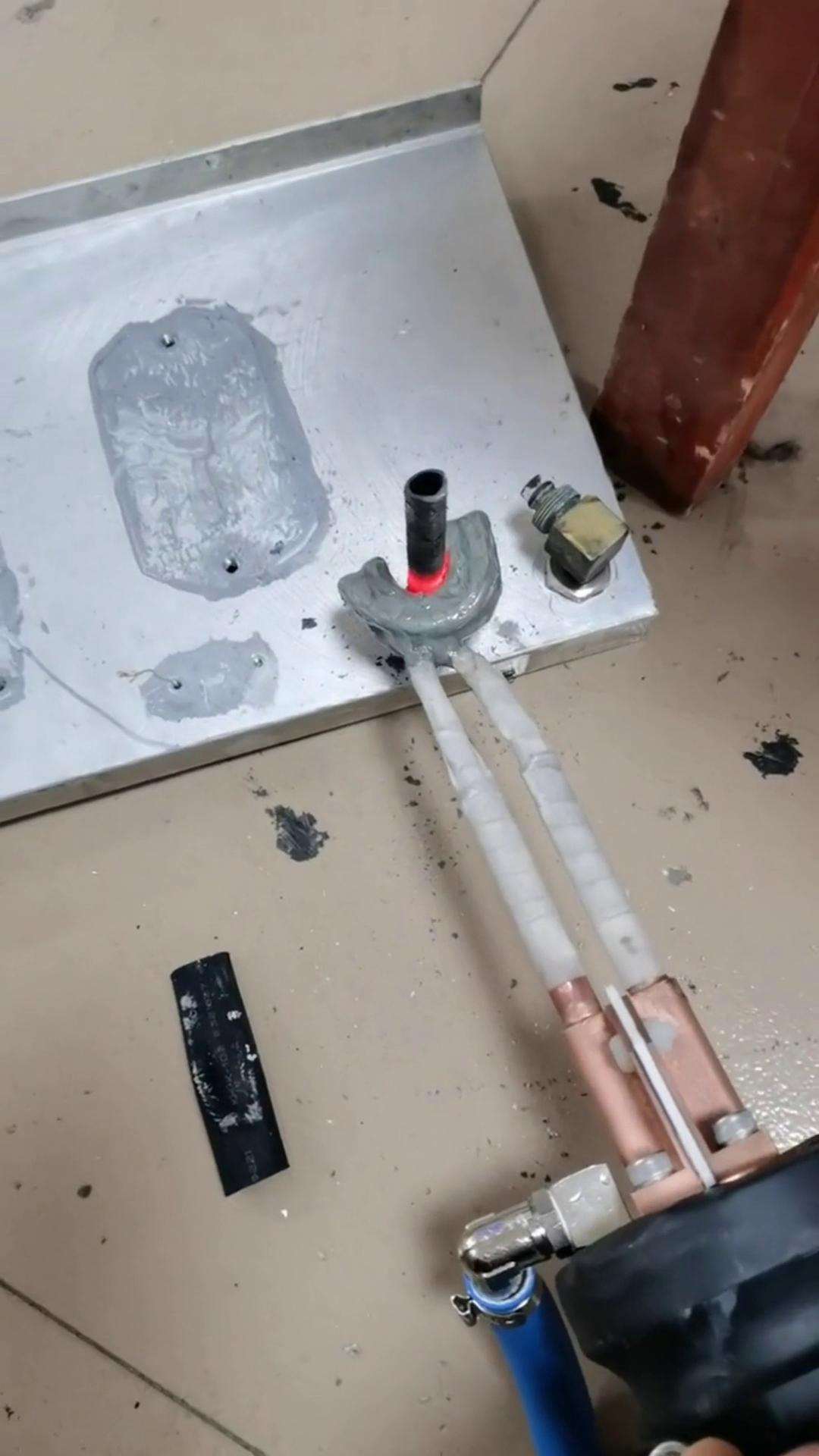 �ֳ�ʽ���l�ӟ�C(j��)ˮ��庸�ӸБ�(y��ng)���ӿ�������܇���{(di��o)��о�w������Դ늳���s�b�á��~�������s�C(j��)��ɢ����