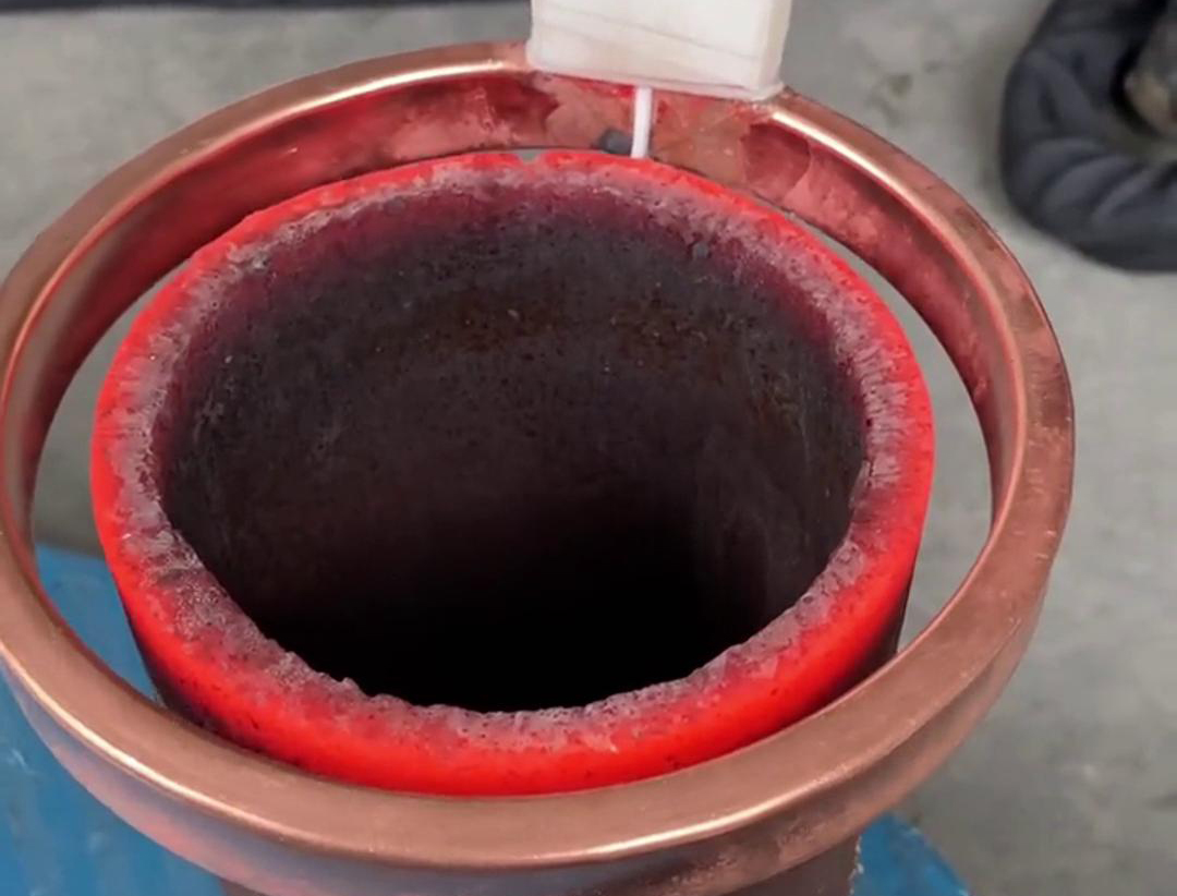 鋼管中頻加熱爐用戶需要關注設備的性能和質量，而不僅僅是價格