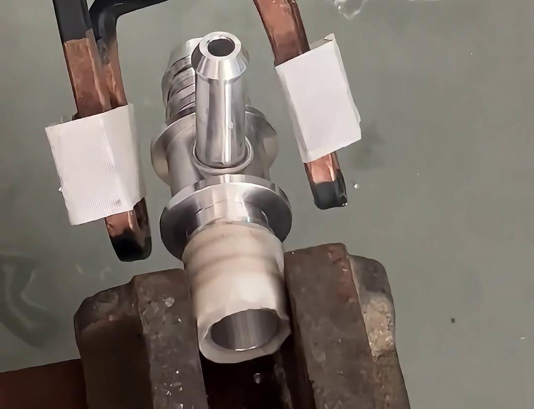 6系列鋁件管頭焊接任務(wù)，使用手持式高頻焊機進行試樣