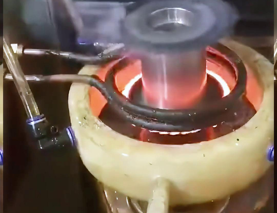 高頻加熱技術(shù)和淬火機床的聯(lián)合應(yīng)用為齒輪淬火熱處理提供了高效的解決方案