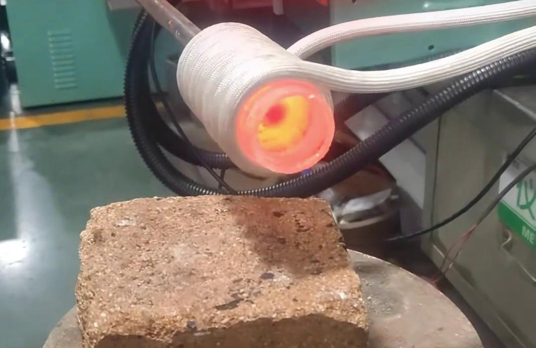 高頻加熱機在實心棒料淬火、回火、退火和正火等多種熱處理工藝應(yīng)用