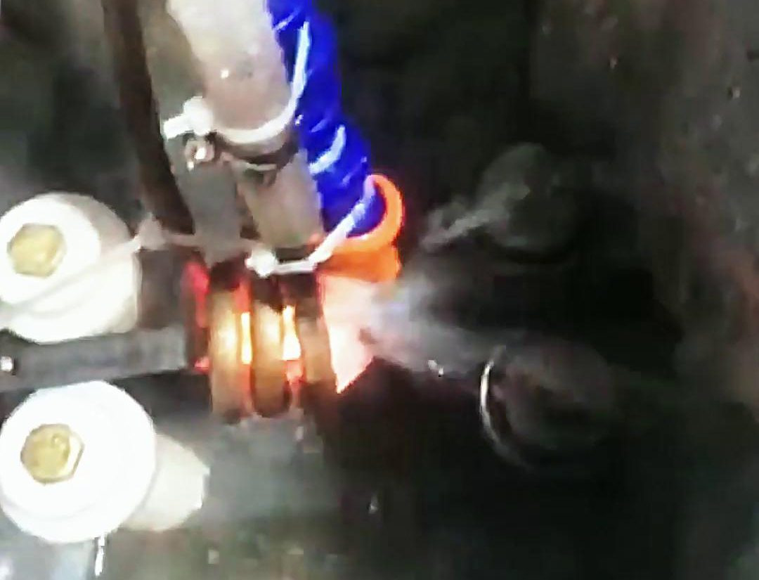 高頻淬火技術(shù)是廣泛的導(dǎo)軌淬火方法