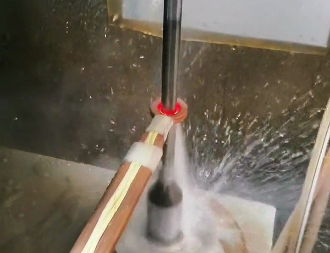 海拓?cái)?shù)控高頻淬火機(jī)床：直徑12mm光軸淬火熱處理的革新之選