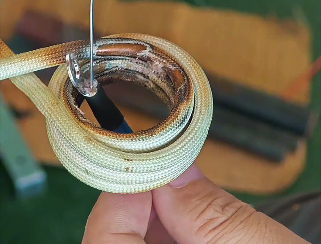 線束線耳端子焊接新解：海拓高頻焊機(jī)的優(yōu)勢與風(fēng)險應(yīng)對