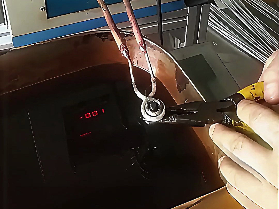 螺絲淬火熱處理：超高頻技術(shù)實現(xiàn) “堅固與抗崩斷” 平衡