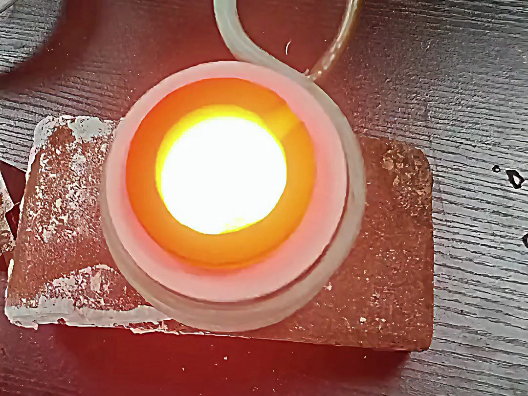 珠寶金銀加工選它！220V 小型高頻熔煉爐，多場景都適配