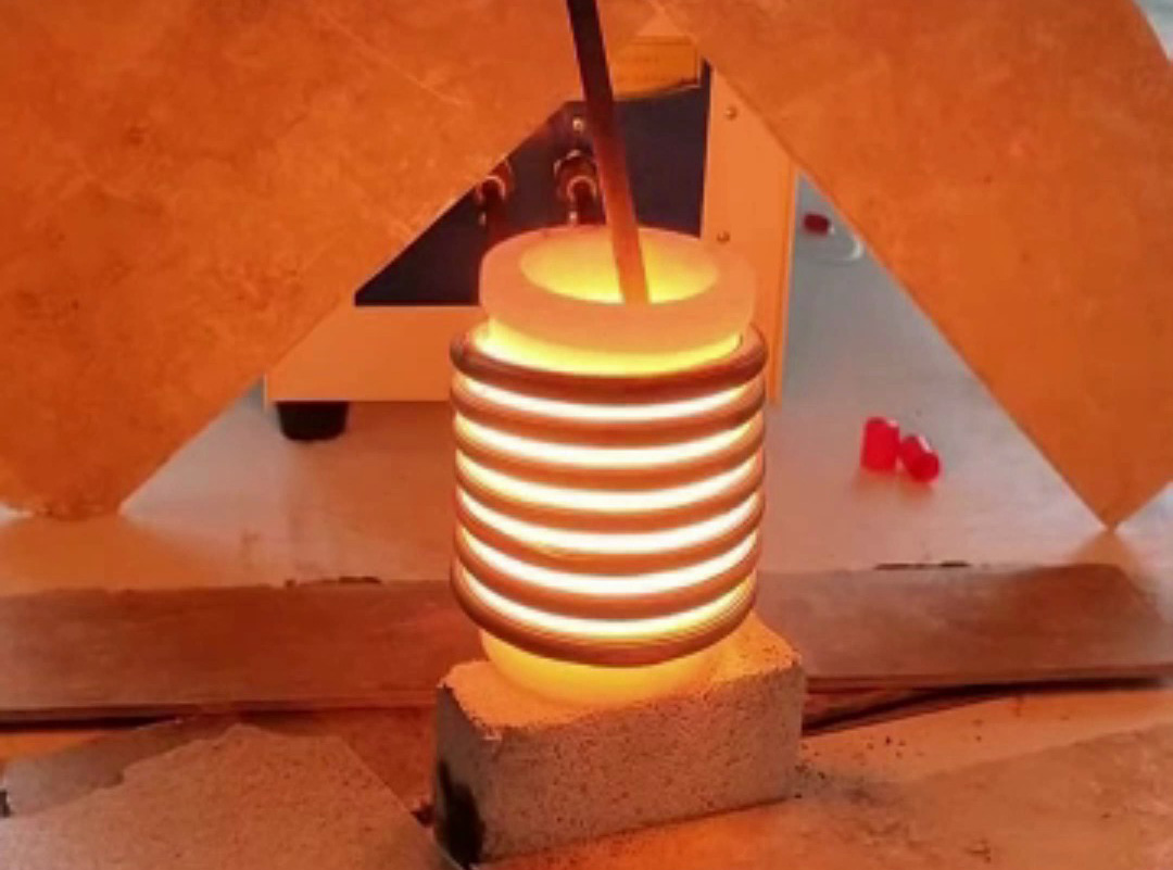 江西客戶銅粉熔煉實(shí)測！海拓小型高頻熔煉爐高效熔解，為精密銅件生產(chǎn)提供數(shù)據(jù)支撐