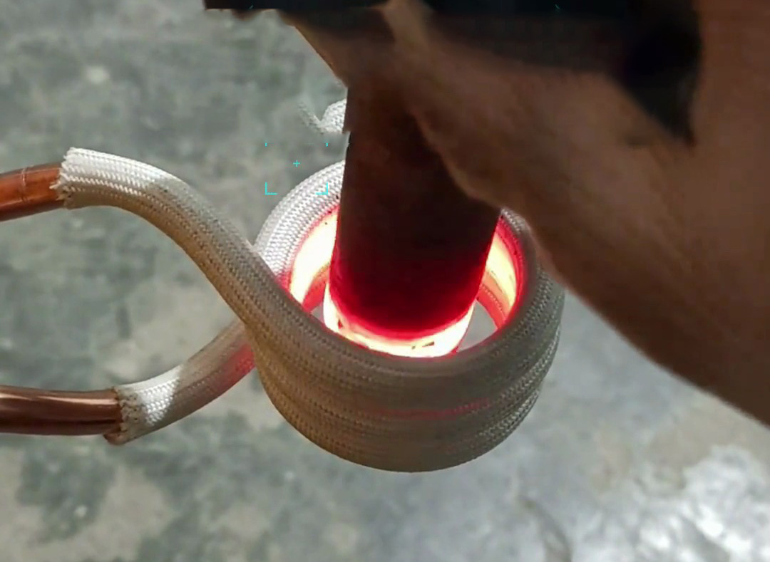 告別傳統(tǒng)加熱困擾 海拓棒料高頻加熱機(jī)助力生產(chǎn)升級(jí)