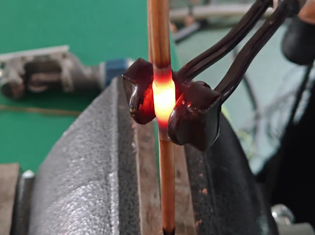 告別火焰焊！手持式高頻焊機焊銅管超簡單