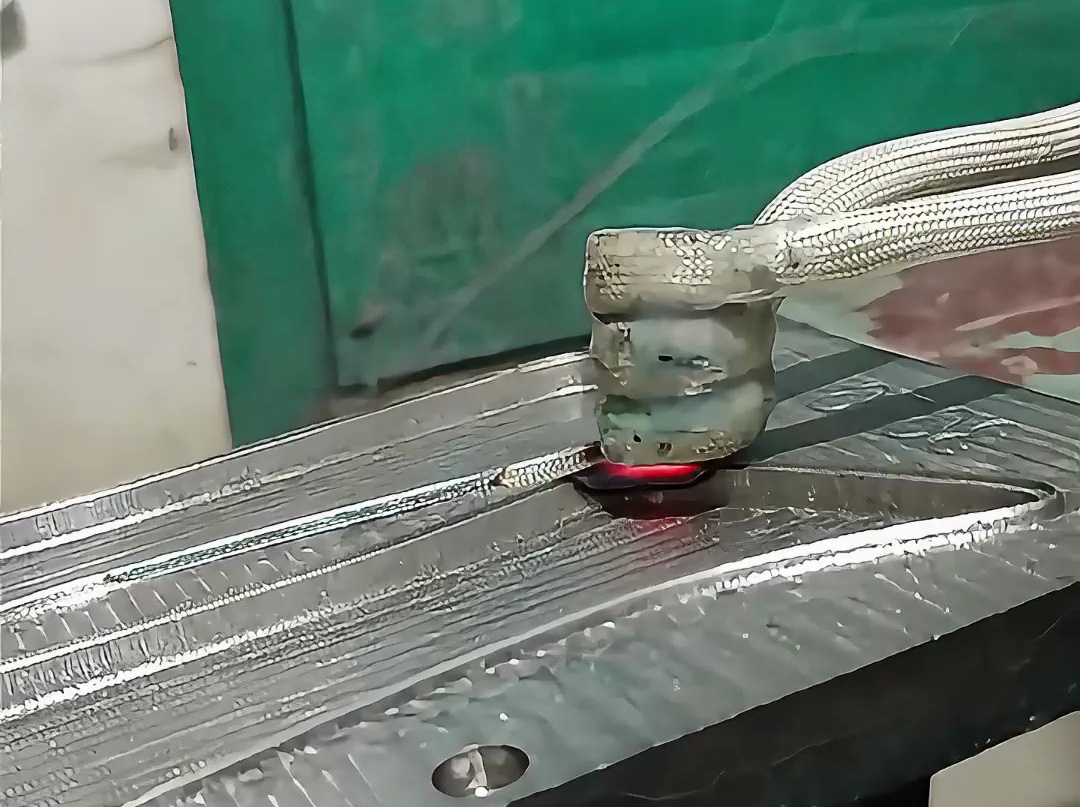 模具邊緣強(qiáng)度差？高頻局部淬火讓耐用性飆升300%！