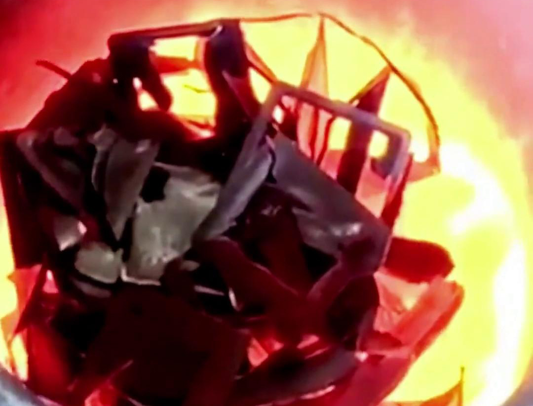 高頻熔煉爐，融化速度快，無明火，低耗節(jié)能環(huán)保