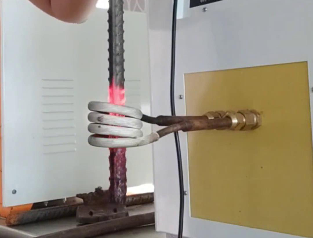 高頻感應(yīng)加熱機(jī)確實(shí)主要對(duì)金屬進(jìn)行加熱，而對(duì)人體無(wú)法產(chǎn)生加熱效果