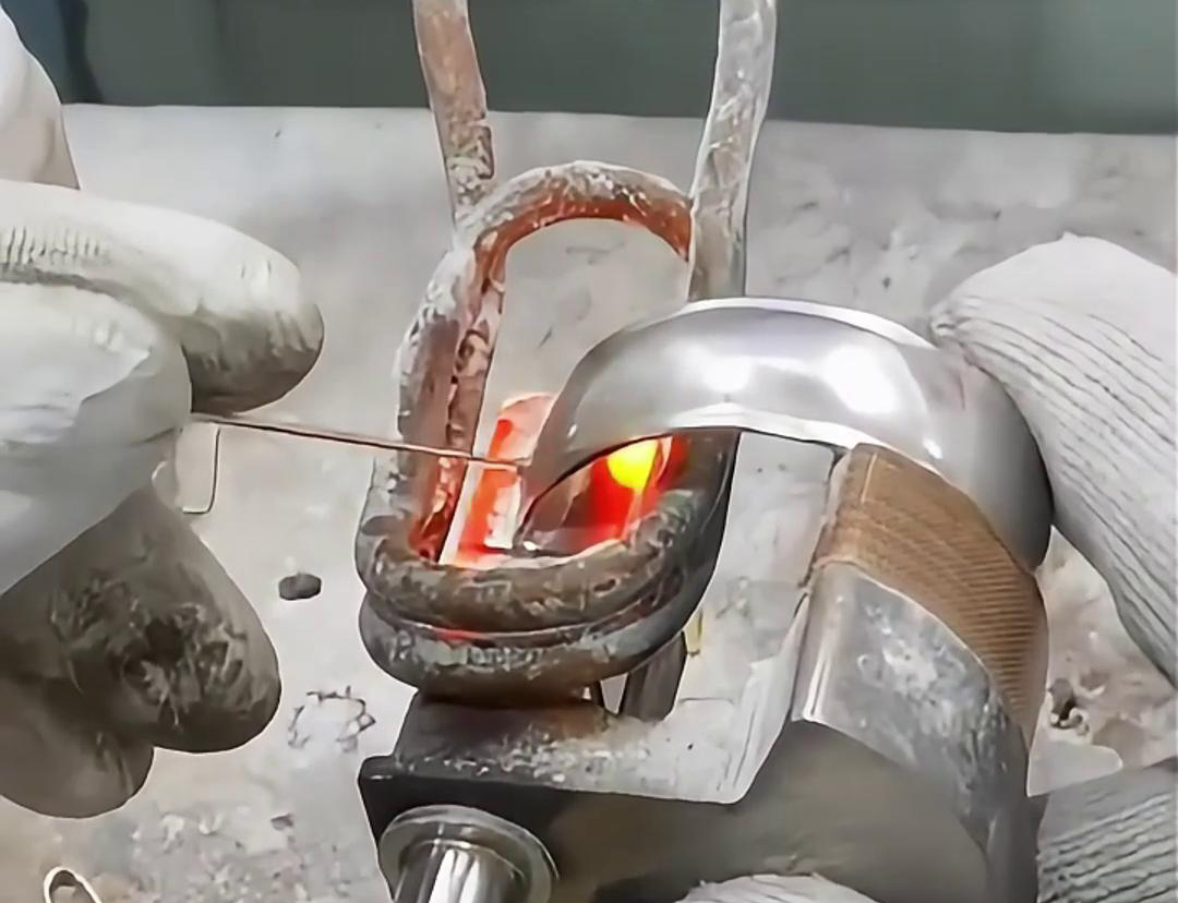 高頻焊接技術(shù)可以實現(xiàn)快速、高效的壓力表焊接