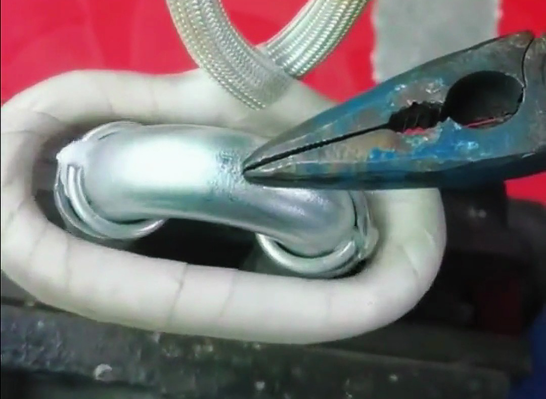 高頻加熱機焊接鋁管的效率在多數(shù)工業(yè)場景中已達到行業(yè)水平