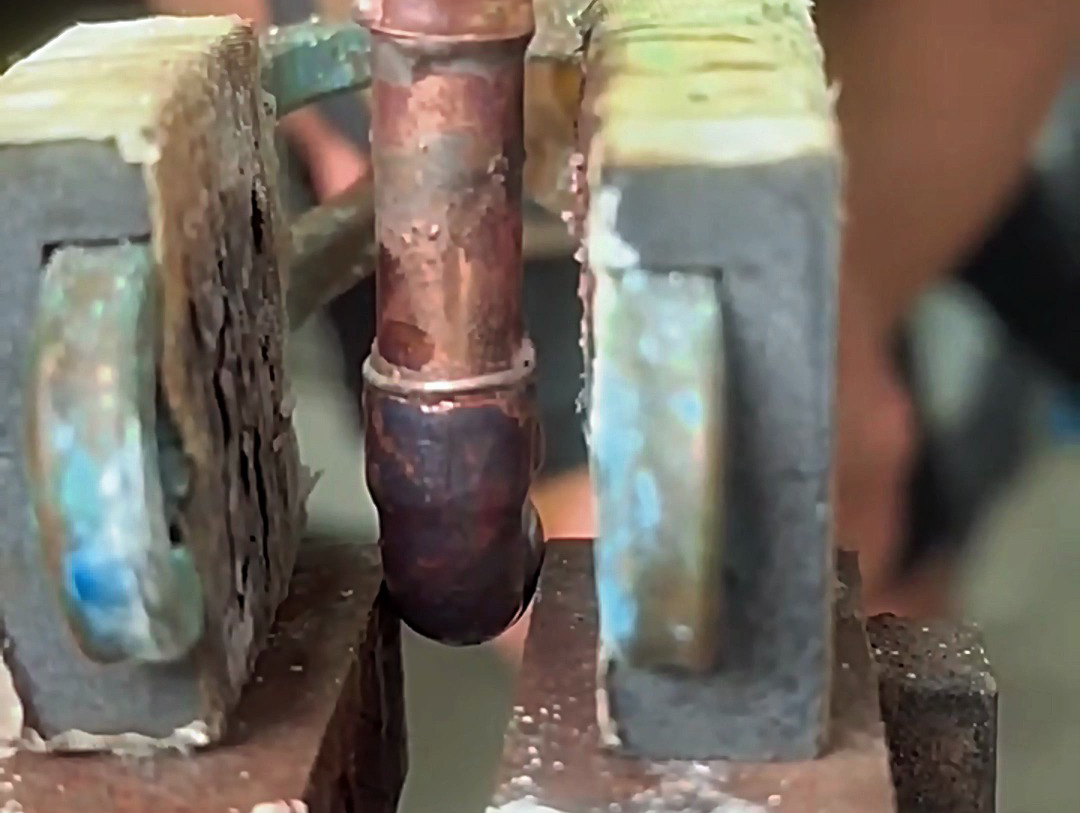 手持式高頻焊接機對20銅管焊接測試