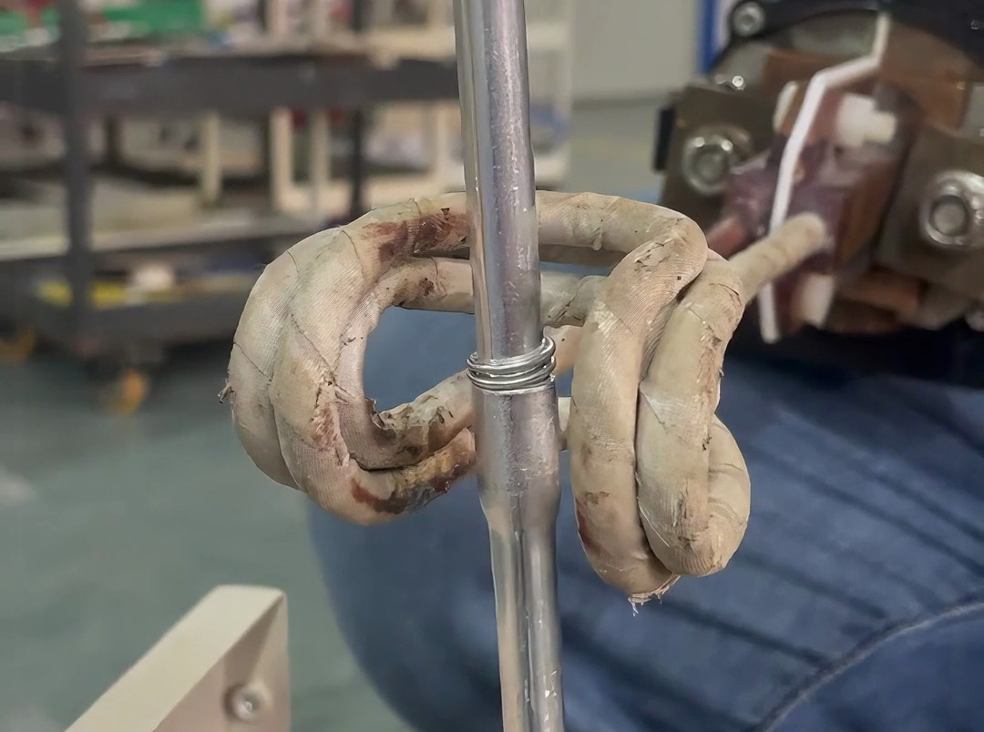 標(biāo)準(zhǔn)件鋁管焊接可以用火焰焊接方法，也可以使用手持式高頻焊機(jī)焊接