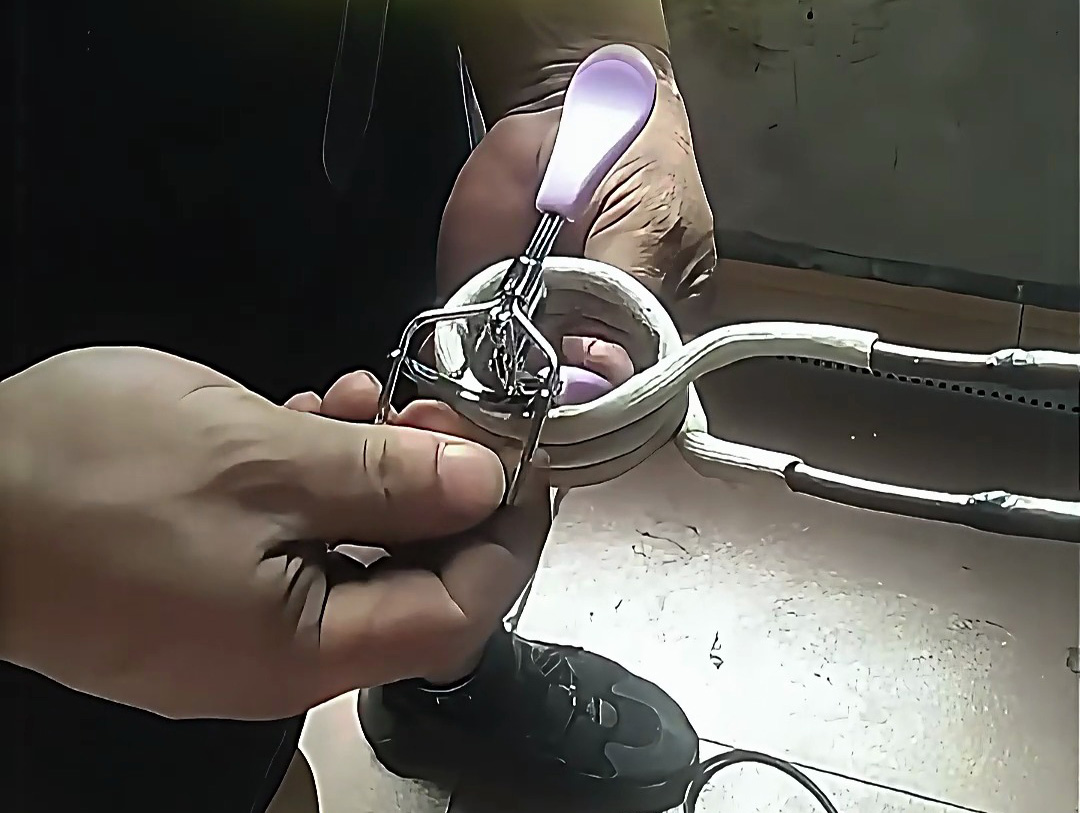 眉毛夾熱拔新方法，高頻加熱機(jī)讓你輕松搞定金屬塑料分離