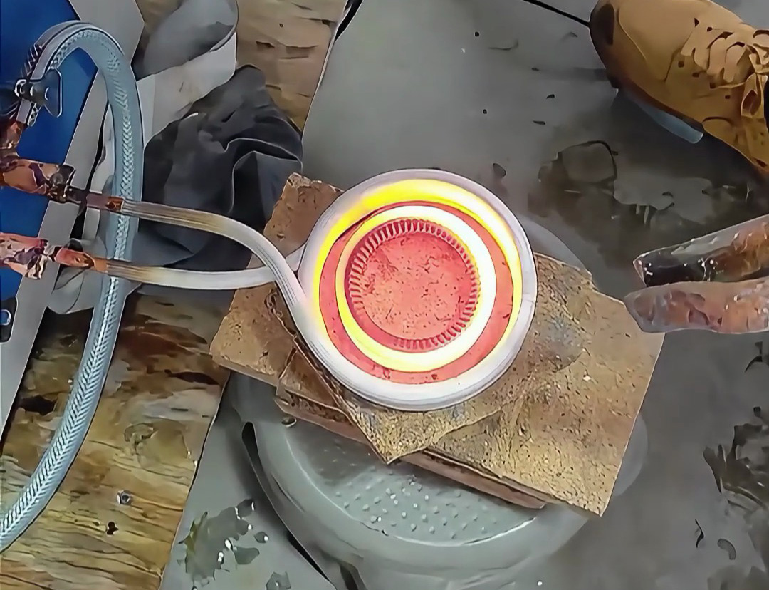 工業(yè)加熱愁材質適配？超音頻感應加熱設備全搞定！