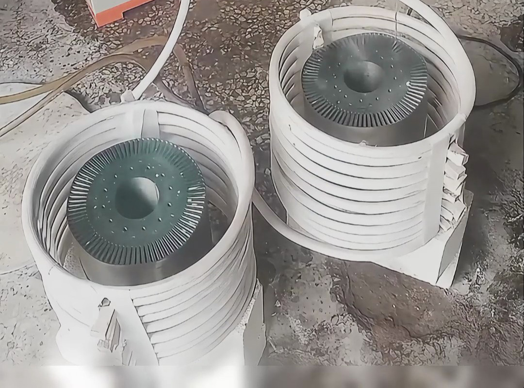 電動機轉(zhuǎn)子鐵芯加熱全過程揭秘！中高頻感應(yīng)加熱設(shè)備溫控加熱