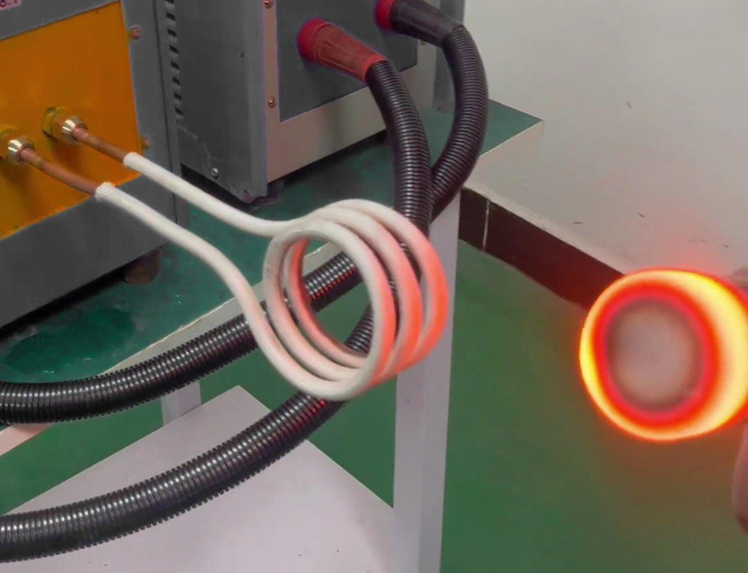 不銹鋼退火拉伸只需5秒？高頻加熱機(jī)的神奇效果讓人驚嘆！