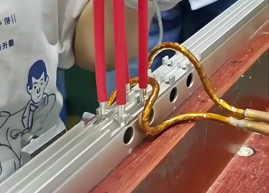 高頻焊機錫焊鋁材：快、準、穩(wěn)！低能耗、高精度、易操作