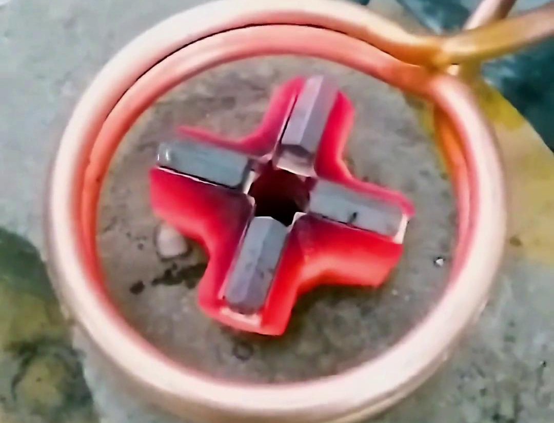 054F010164F96B9C2C4007D559635B9C.jpg 054F010164F96B9C2C4007D559635B9C.jpg