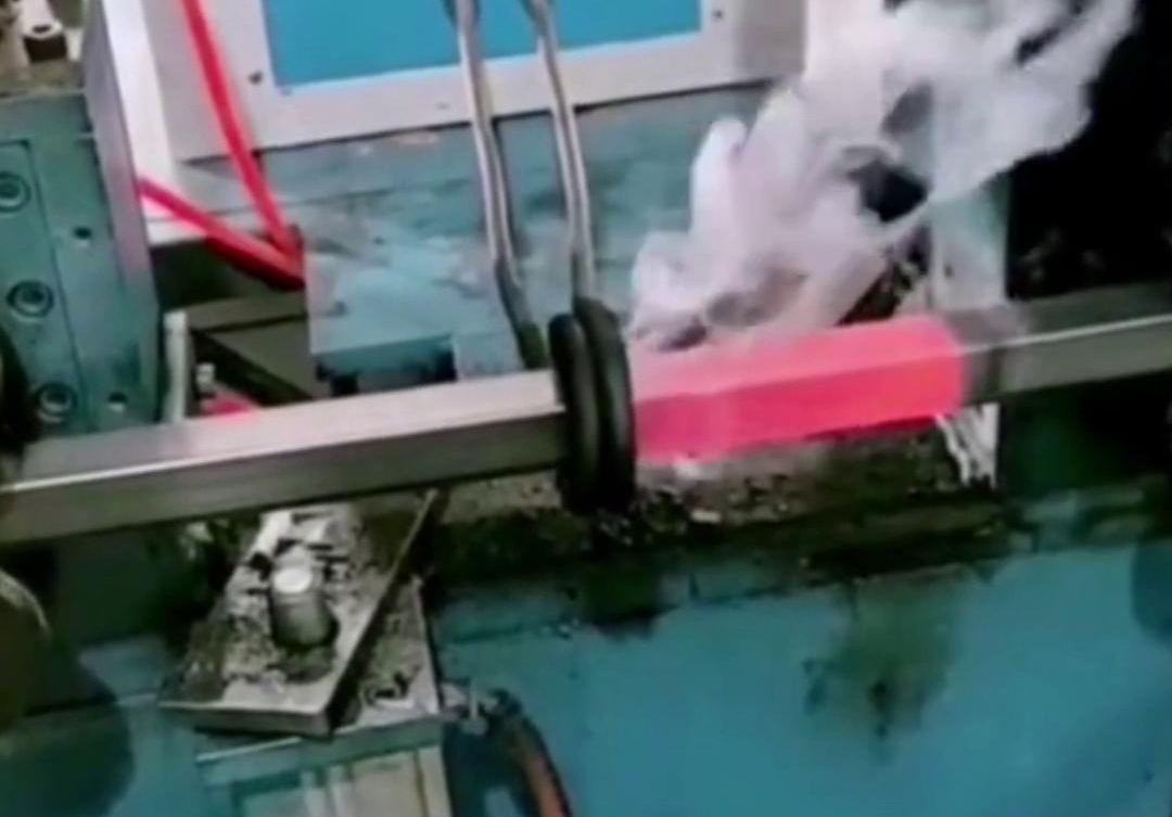 054F0101638D8D302C4007A4845E9D81.jpg 054F0101638D8D302C4007A4845E9D81.jpg